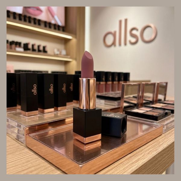 Batom Matte Allso Vintage Rouge Cremoso Longa Duração Resistente Alta Fixação Alta Pigmentação Não Transfere Hidrata os Lábios Fórmula Leve 