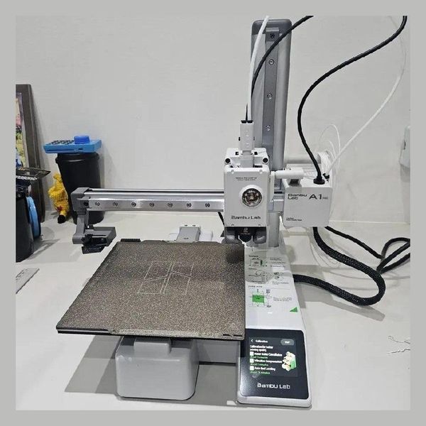 Impressora 3D Bambu Lab A1 Mini cor cinza Sem AMS