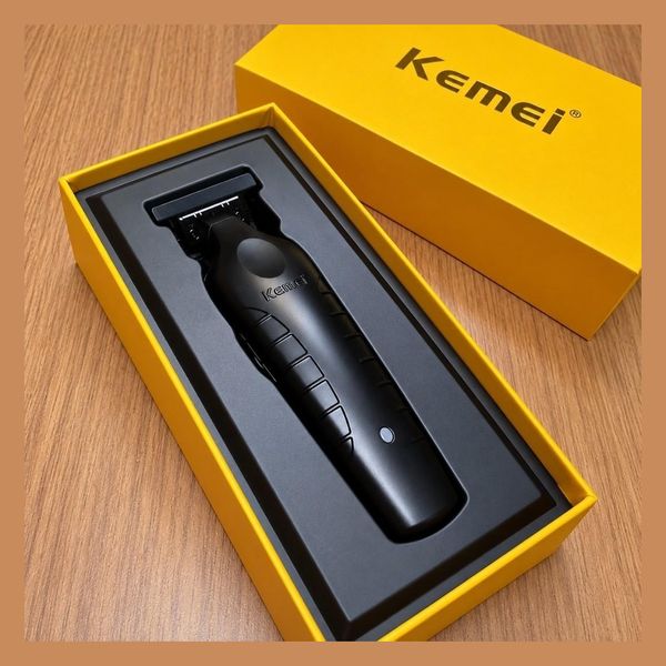 Máquina De Acabamento Profissional Kemei Km-2299 0gap Bivolt Black 127/220v