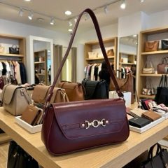 Bolsa De Ombro Baguete Tiracolo Média Feminina Casual Cor Vinho